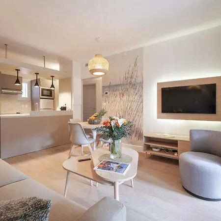 Reves De Provence Proche Et Tropez 1 アパート